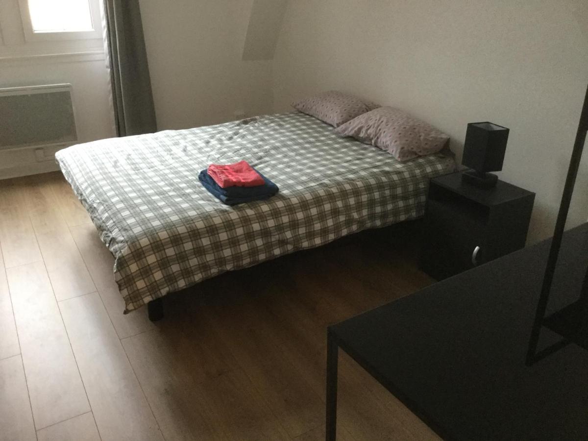 3 Chambres En Lit Double, 6 Personnes, Dans Appartement Entierement Renove, 70 M2 , Wifi,Climatisation, Tres Calme , Tout Equipe,Lit Bebe Clermont-Ferrand Dış mekan fotoğraf